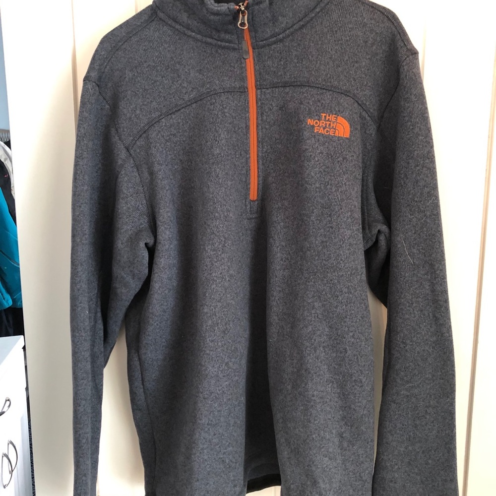 North face pullover